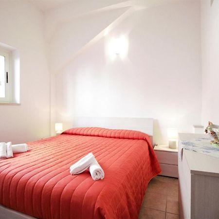 Holidaycasa Sebastiano - Grazioso Bilocale A 150 Mt Dal Mare 斯佩隆加 外观 照片