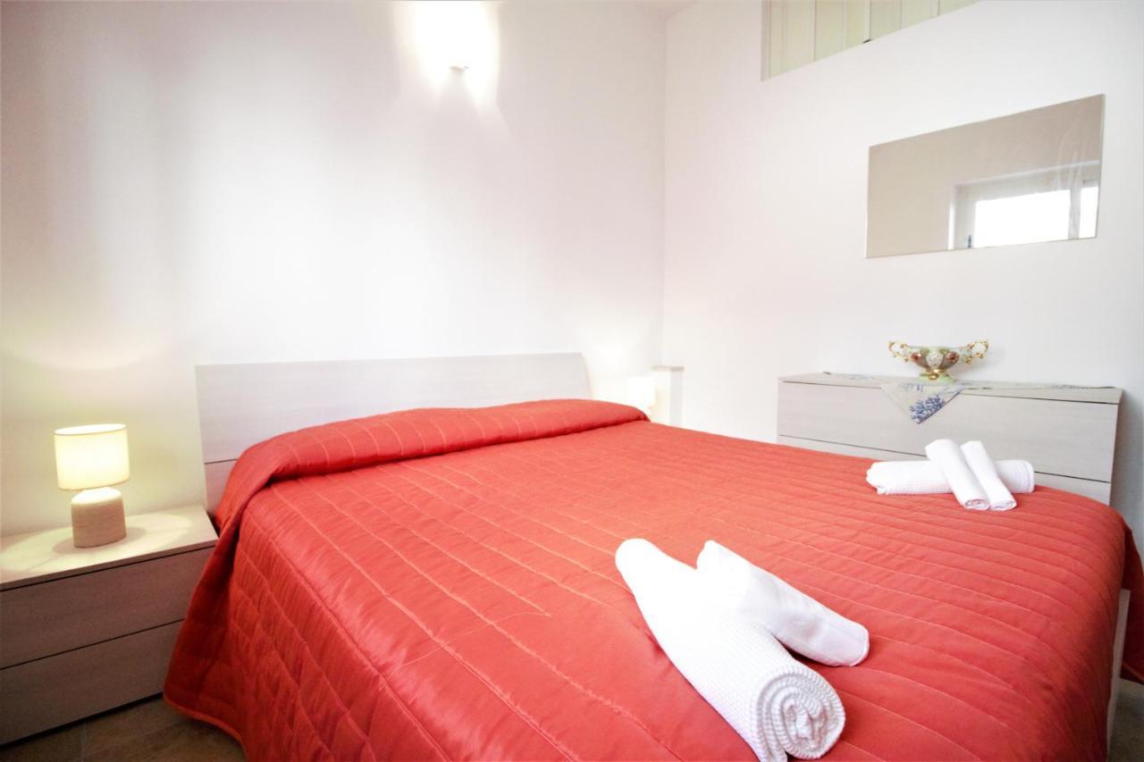 Holidaycasa Sebastiano - Grazioso Bilocale A 150 Mt Dal Mare 斯佩隆加 外观 照片
