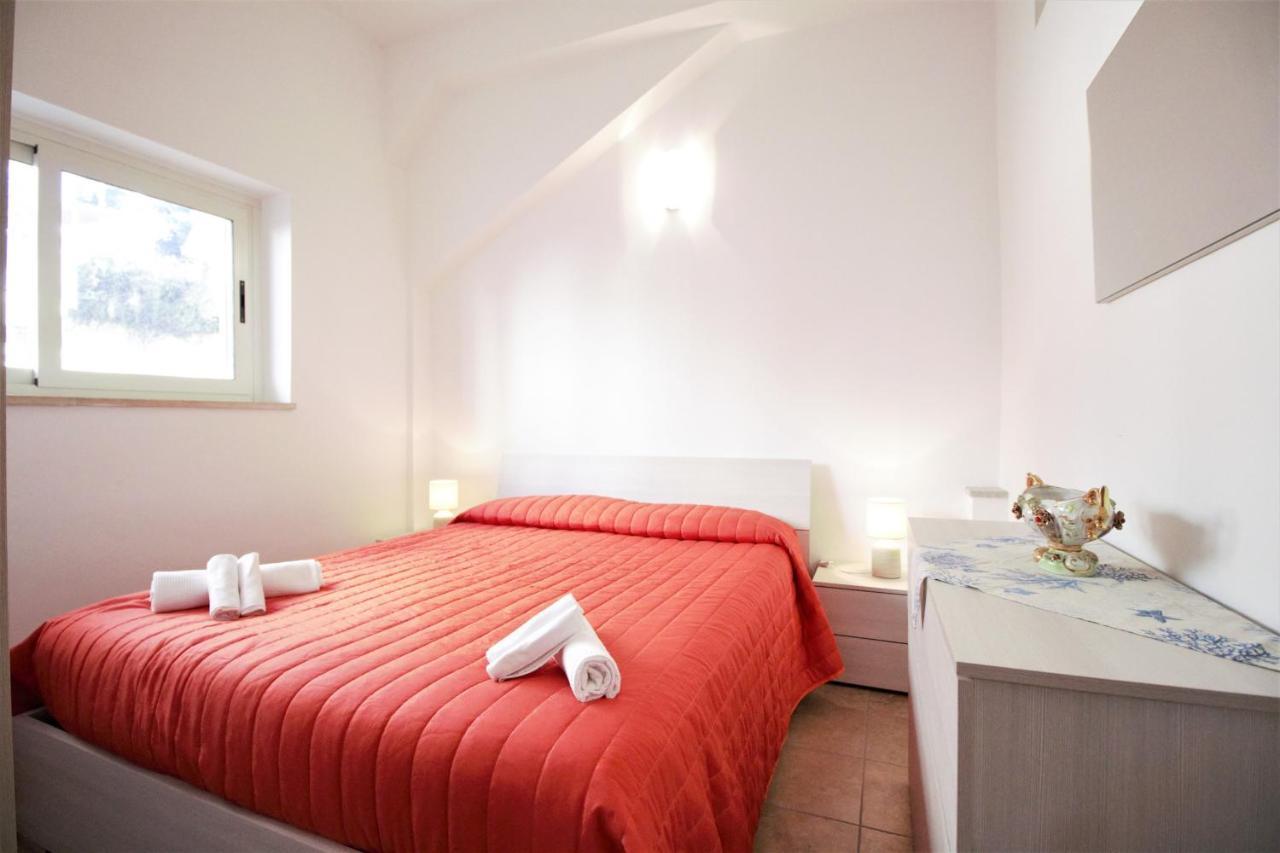 Holidaycasa Sebastiano - Grazioso Bilocale A 150 Mt Dal Mare 斯佩隆加 外观 照片