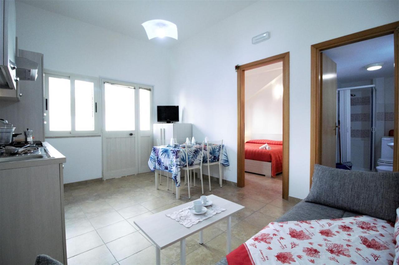 Holidaycasa Sebastiano - Grazioso Bilocale A 150 Mt Dal Mare 斯佩隆加 外观 照片