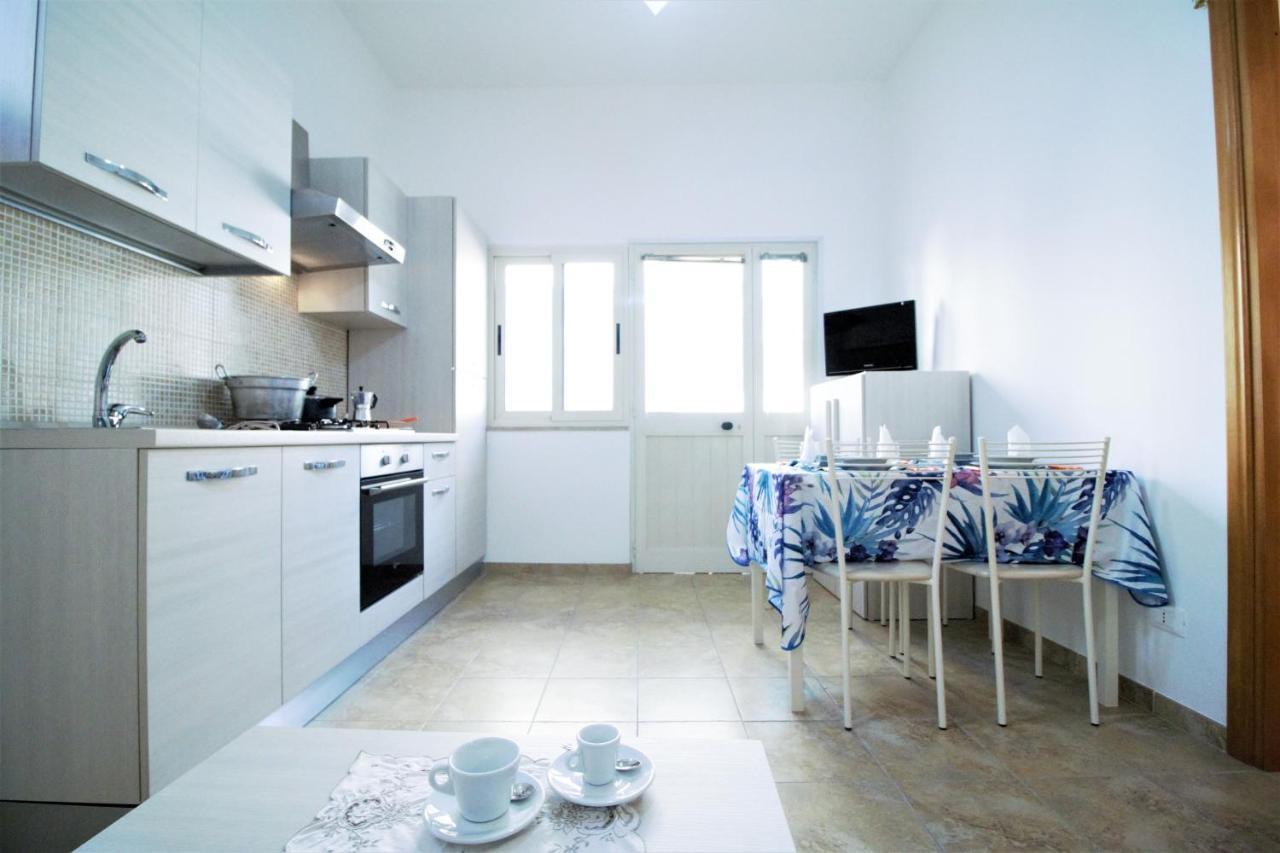 Holidaycasa Sebastiano - Grazioso Bilocale A 150 Mt Dal Mare 斯佩隆加 外观 照片